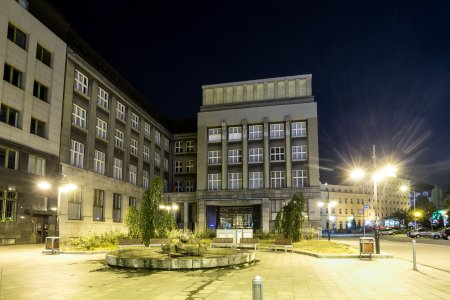 Ratusz dzielnicy MorawskaOstrawa i Przywóz 